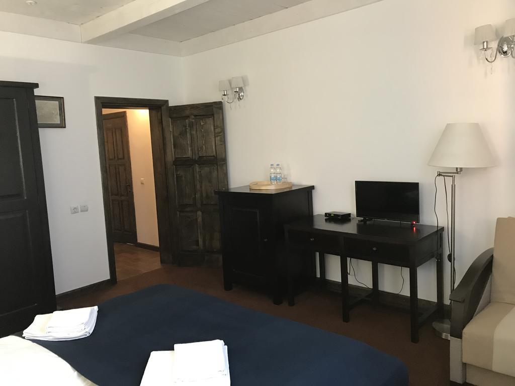 Blyzhche Neba Guest House Yablunytsya Bagian luar foto